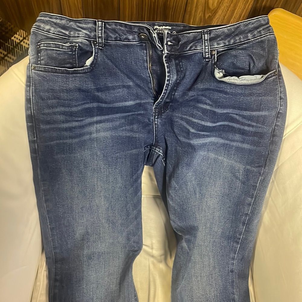 Mens Flag and Anthem Made Oakland Fit Flex Jeans. Medium Wash 35-32